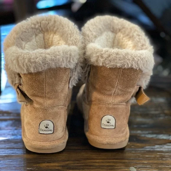 Girls BearPaw shorties size 1 - Picture 3 of 6